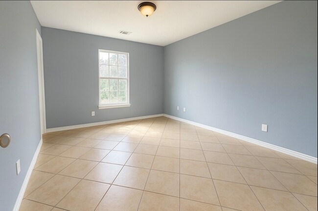 Building Photo - 1040 Darst Rd