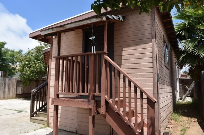 Building Photo - 316 S 35th St