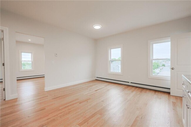 Building Photo - 529 Wood St
