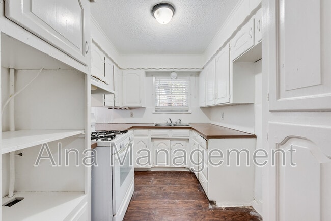 Building Photo - 2517 Weiler Blvd