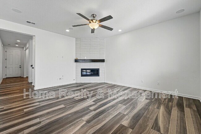 Building Photo - 9364 E 105th Ave