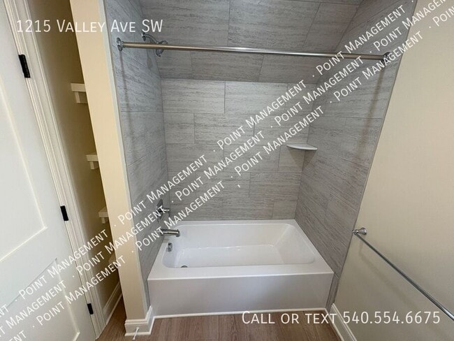 Building Photo - 1215 Valley Ave SW
