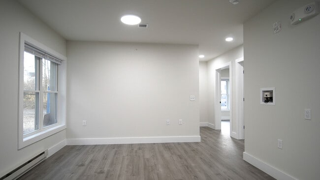 Building Photo - 15 Hungerford Terrace