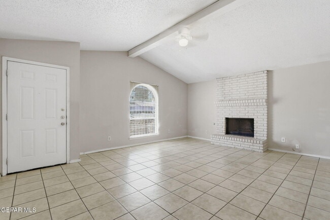 Building Photo - 2918 E Glen Dr