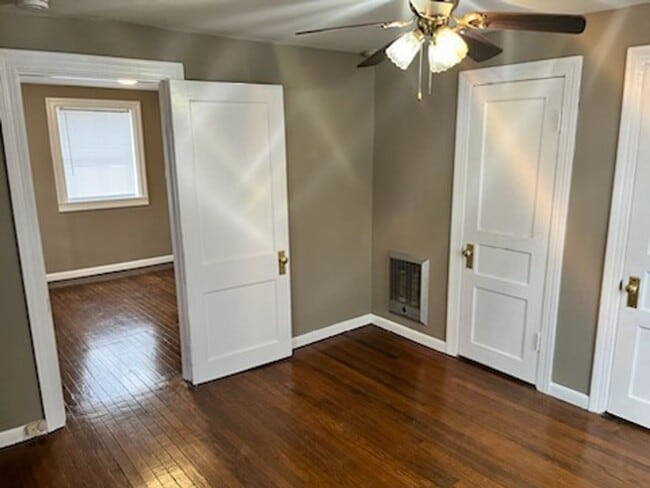 Building Photo - Centrally located home in Nashville