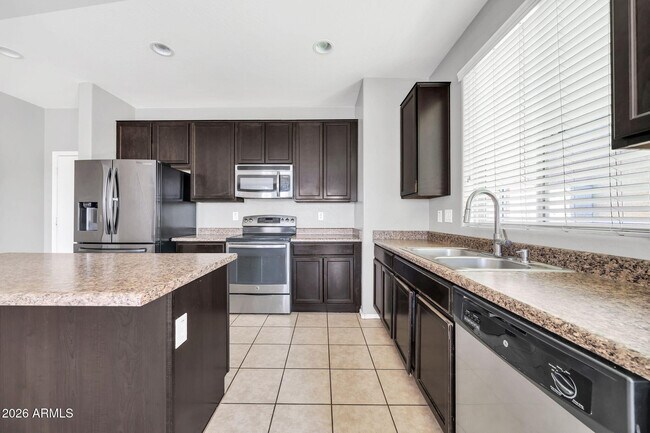 Building Photo - 7770 W Alvarado Rd