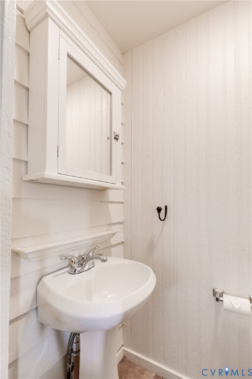 Building Photo - 430 S Pine St