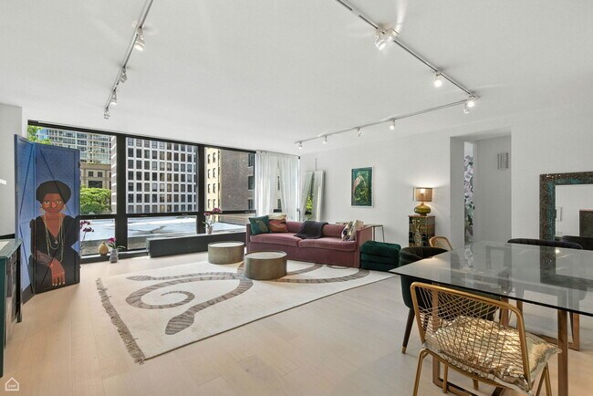 Building Photo - 900 N Lake Shore Dr