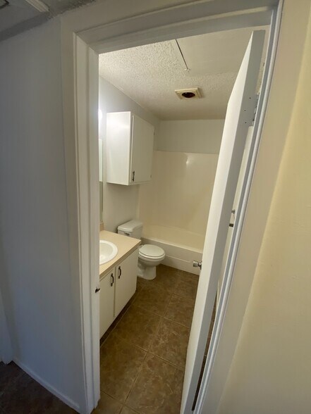 Building Photo - 111 Ramada Ave