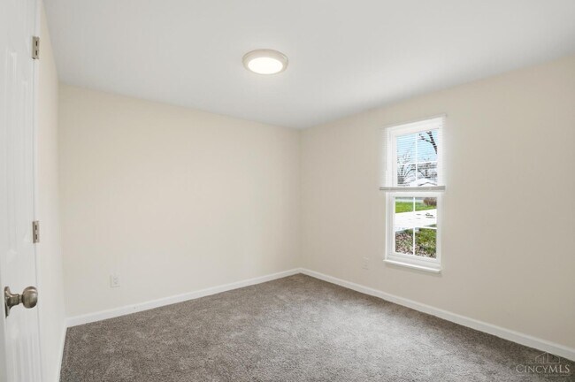 Building Photo - 12121 3rd Ave