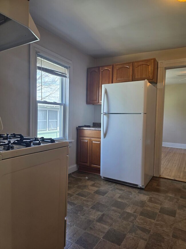 Building Photo - 711 W Water St