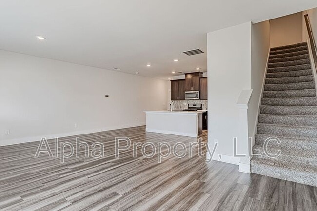 Building Photo - 164 Bromes Way