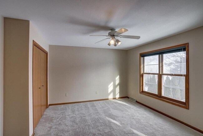 Building Photo - 3601 Basalt Ln