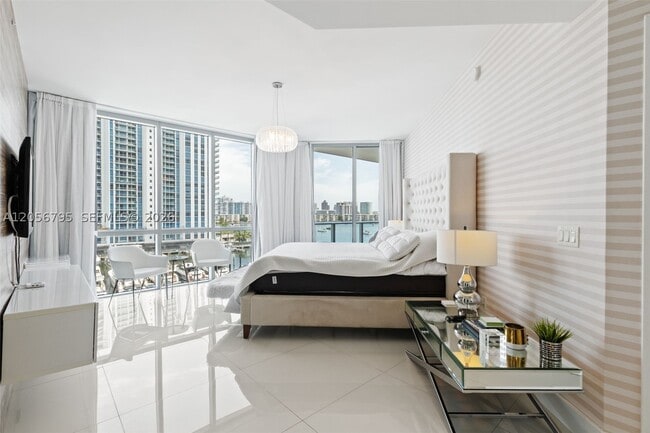 Building Photo - 17111 Biscayne Blvd