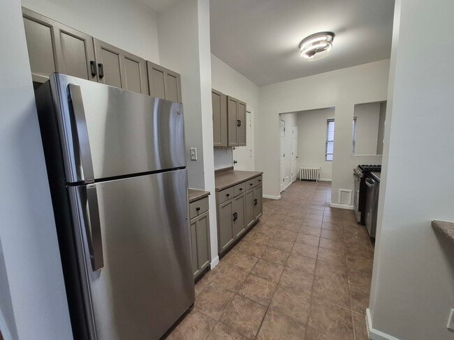 Building Photo - 6830 S South Shore Dr