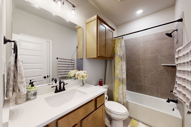 Building Photo - Spectacular Home in Southern Pointe!!