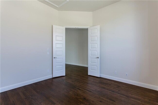 Building Photo - 2064 Remington Dr