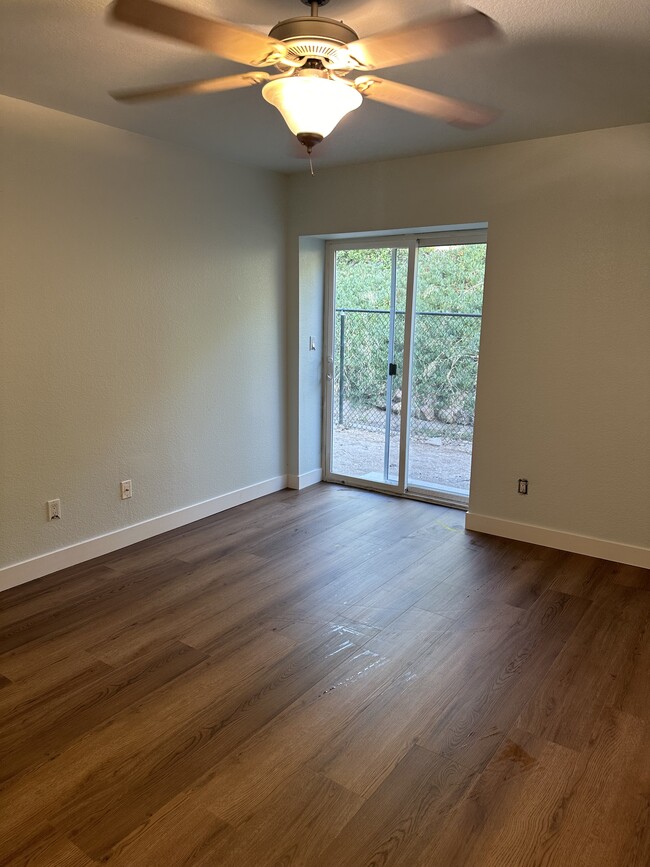 Primary Bedroom - 4463 Home Avenue Unit 2