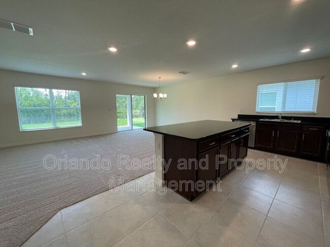 Building Photo - 1529 Venice Ln
