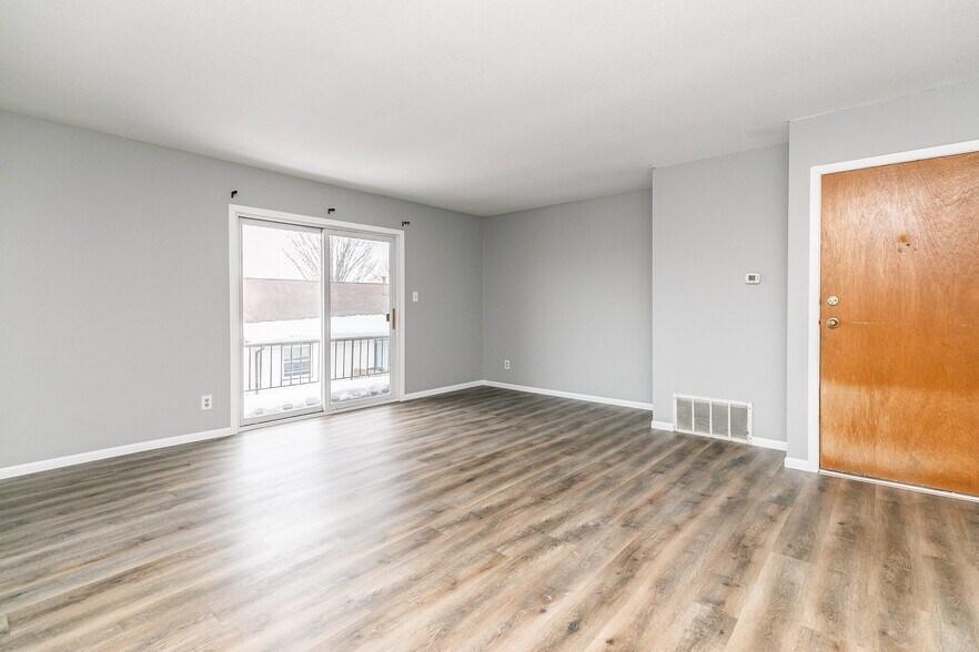 Building Photo - 404 21st Avenue Pl