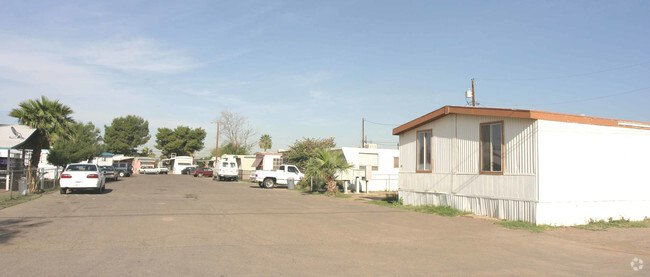 Primary Photo - Desert Isle Mhp-33 Spaces