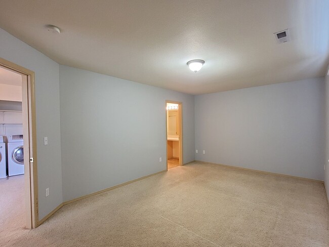 Building Photo - *DECEMBER SPECIAL* $500 OFF FIRST MONTHS RENT