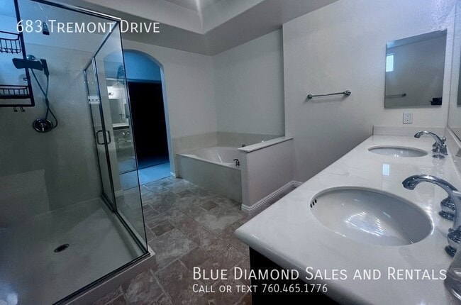 Building Photo - 683 S Tremont St