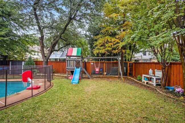 Building Photo - 5325 Cambridge Ct