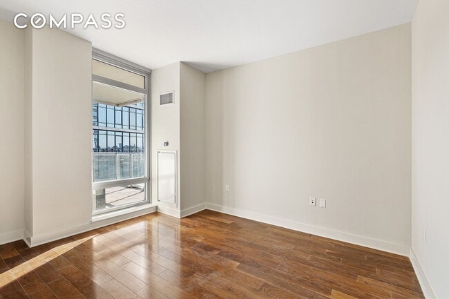 Building Photo - 2 N 5th St