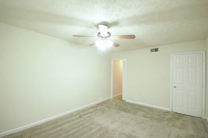 Building Photo - 164 Scandia Cir