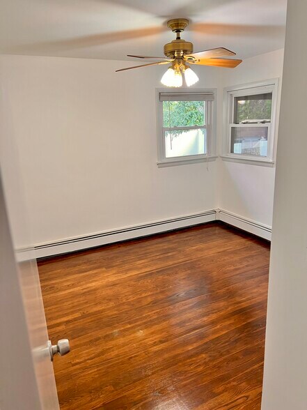 Building Photo - 837 Prospect Ave