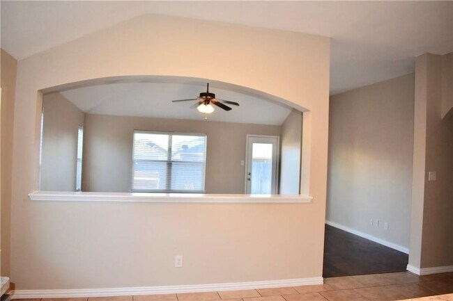 Building Photo - 6245 Trinity Creek Dr