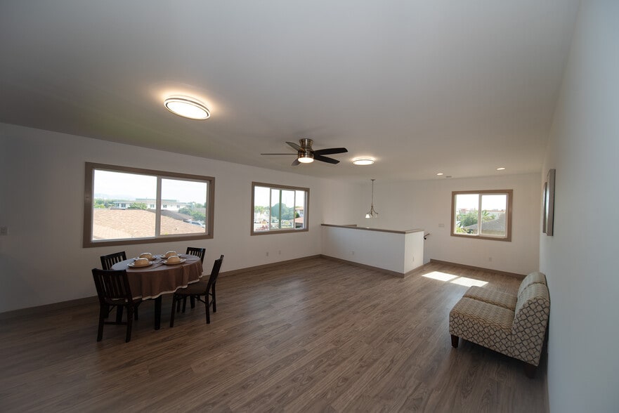 Building Photo - 1526 Hooli Cir