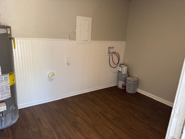 Building Photo - 3104 Gay Blvd