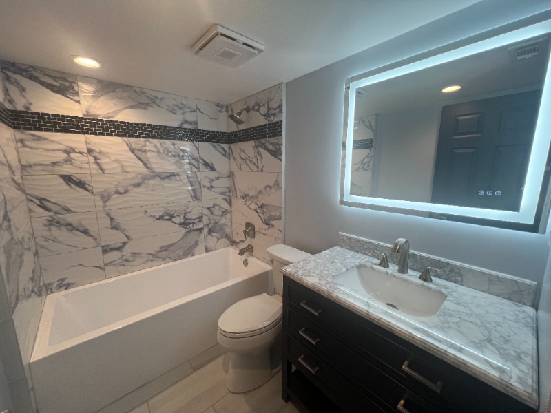 Building Photo - 2688 Pine Ridge Way N