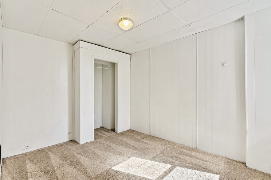 Building Photo - 356 Ophelia St