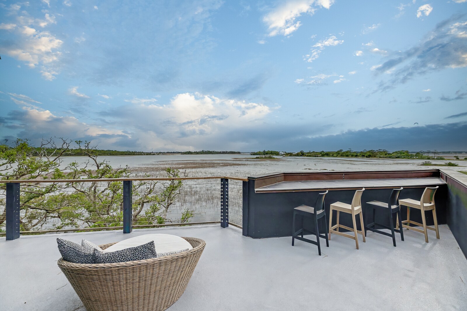 Rooftop Patio - 2179 Sol Legare Rd