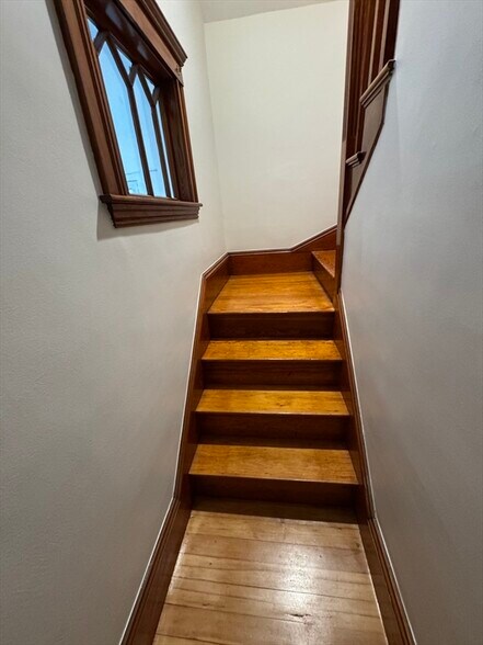 Building Photo - 68 Aldrich St