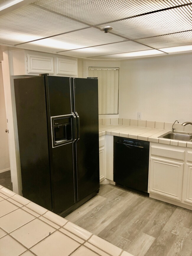 Building Photo - 3606 1st Ave