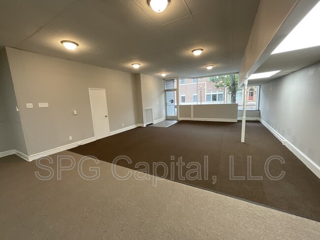 Building Photo - 62 E King St