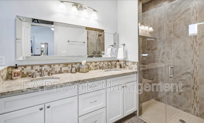 Building Photo - 1419 Coal Ave SW