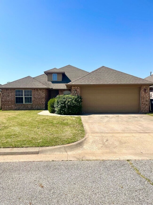 Building Photo - Beautiful 4-Bedroom Home