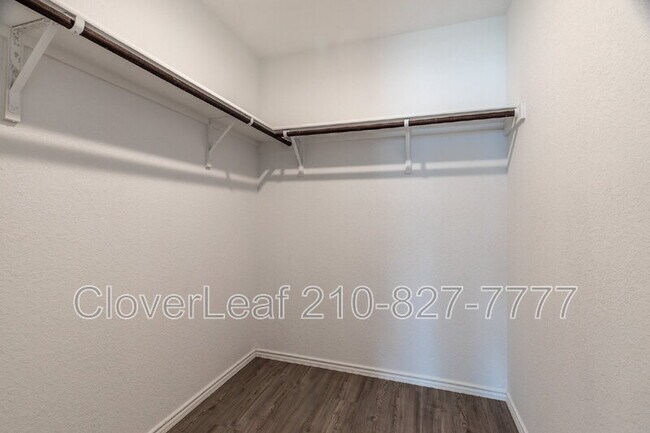 Building Photo - 2822 Millikan Dr