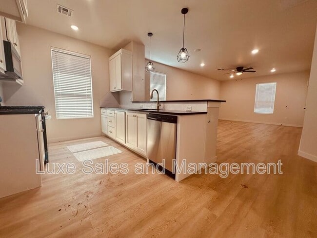 Building Photo - 8229 NW 163rd Ter