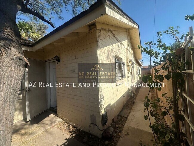 Building Photo - 3401 N 17th Ave