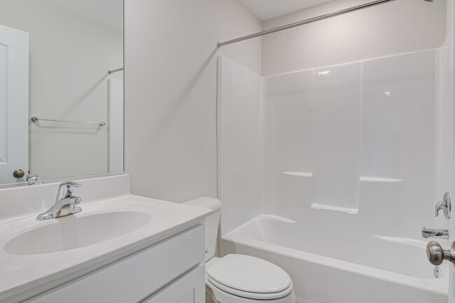 Building Photo - 3155 Misty Ridge Dr