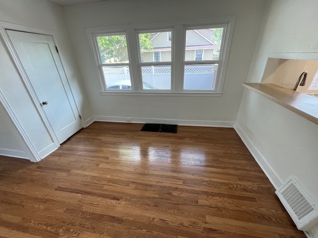 Building Photo - 205 N 7th St