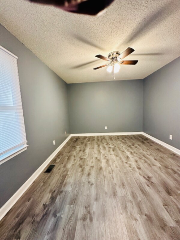 Building Photo - 712 Lancelot Dr