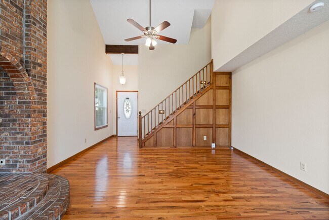 Building Photo - S1005-MF2