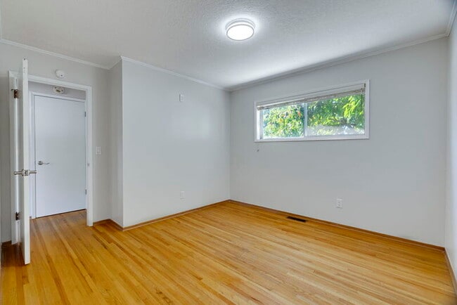 Building Photo - 3333 SE 167th Ave